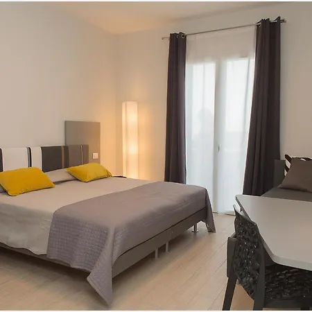 Dolce Bed & Breakfast 2*
